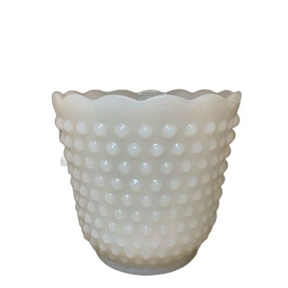 White Milk Glass Hobnail Vase Vintage Anchor Hocking - Picture 1 of 10